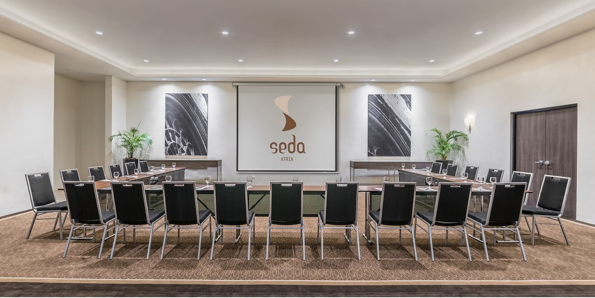 Seda Atria Hotel Iloilo City Bagian luar foto